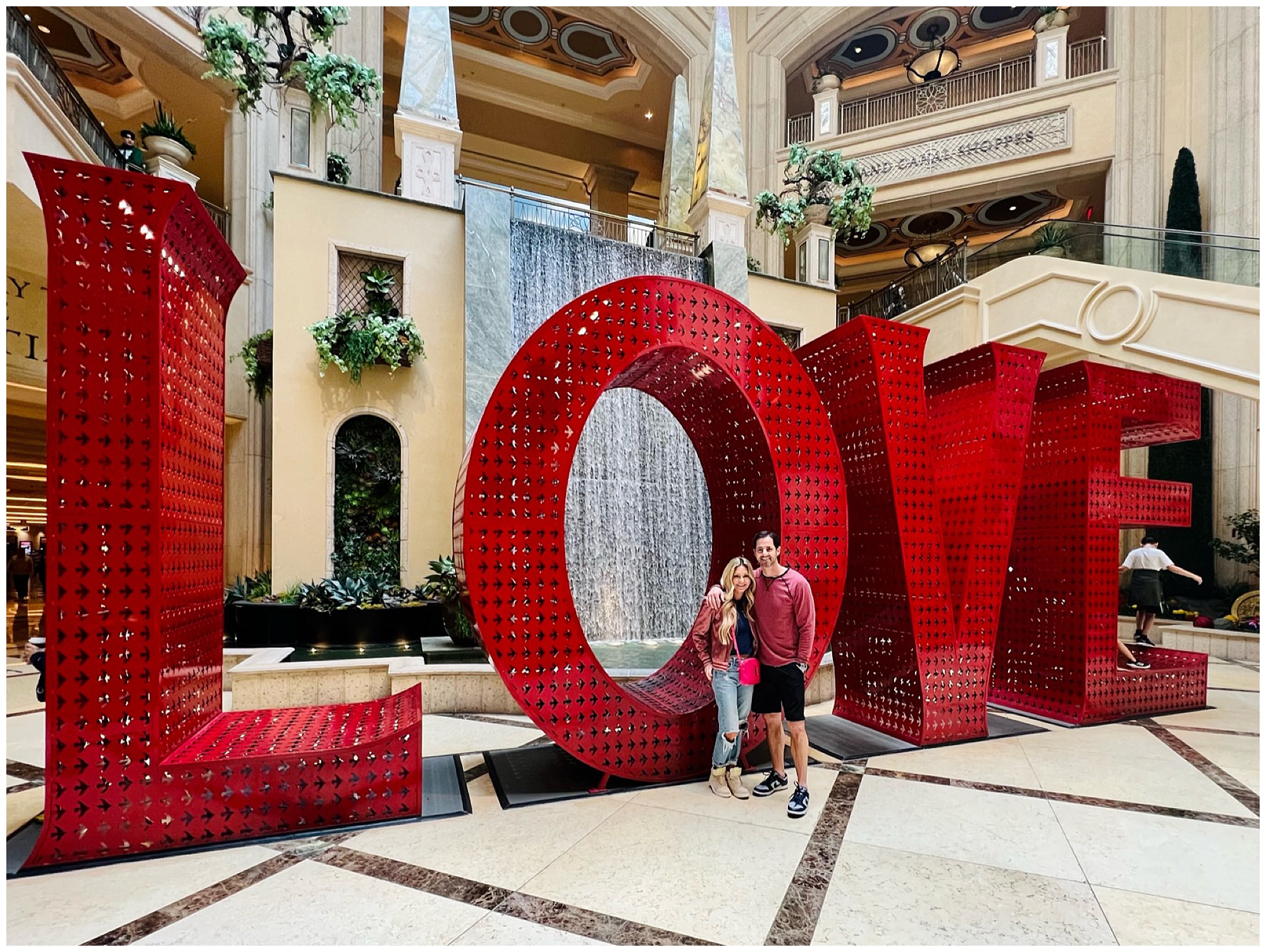 LOVE sign Las Vegas the forum shops